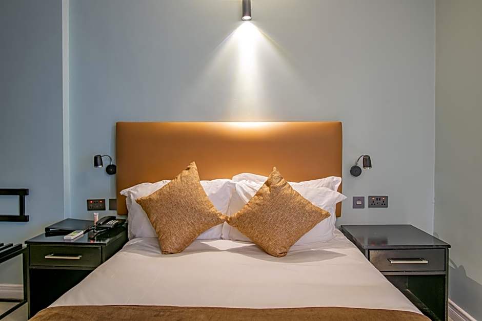 New Ambassador Hotel
