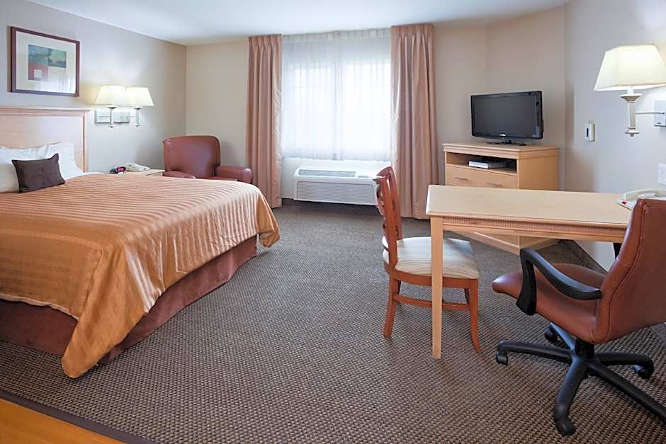 Candlewood Suites Milwaukee Brown Deer Hotel By IHG
