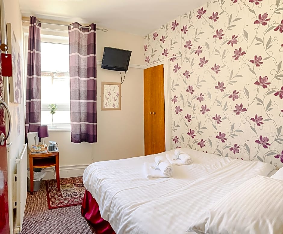 The Chimes on the Sea