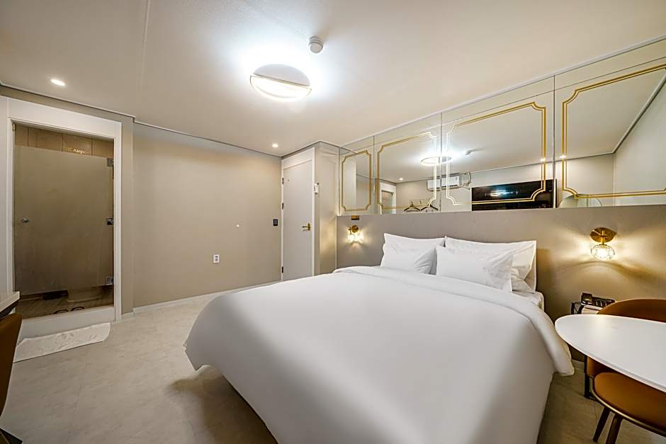 Incheon Unseodong DK Airport Hotel