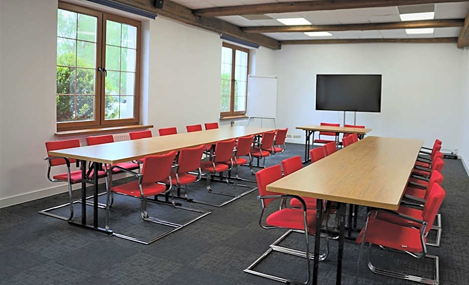 HOTEL CICHA WODA NIEPORĘT