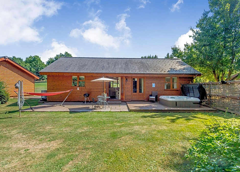 Ford Farm Lodges