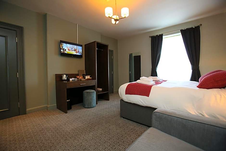 The Queens Head Hotel