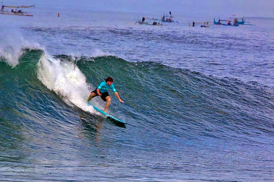 Jungle House - surf & stay