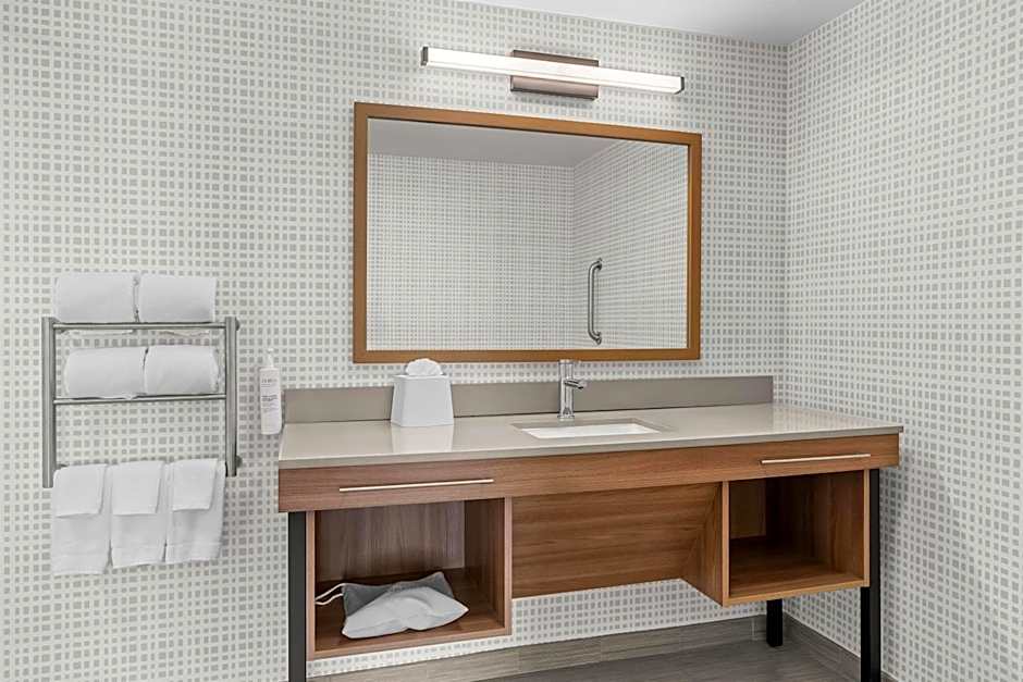Hampton Inn & Suites Philadelphia/Bensalem
