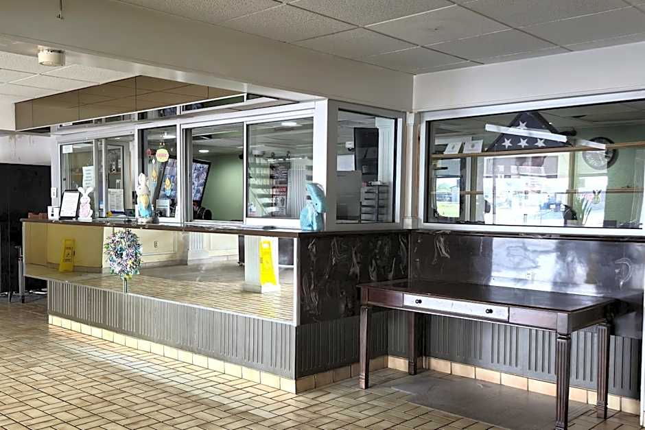 River Valley Inn and Suites