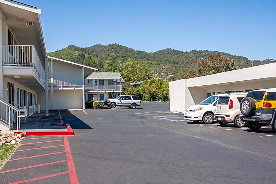 Motel 6-Ukiah, CA