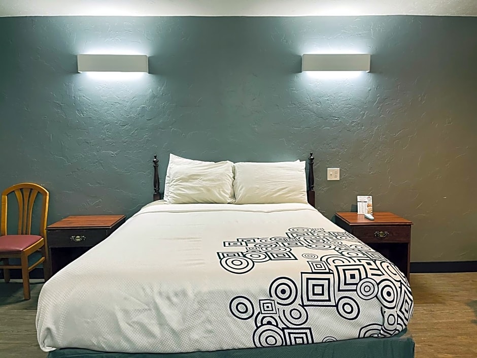 Century 21 Motel