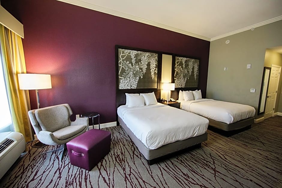 DoubleTree by Hilton Historic Savannah