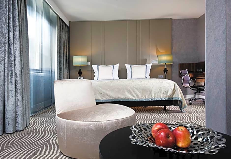 Zdjęcie 1 z 4 — Executive 1 King Bed, View
