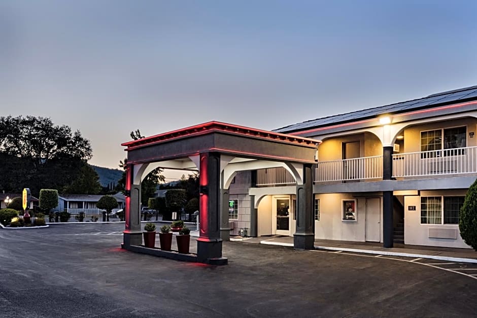 Super 8 by Wyndham Ukiah