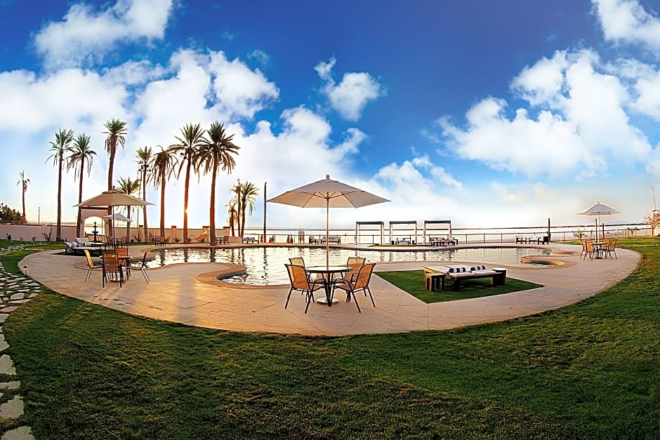 La Posada Hotel & Beach Club