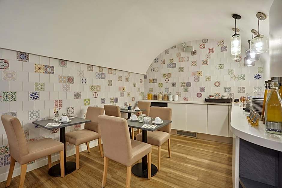 Hôtel La Parizienne - Proche Montparnasse