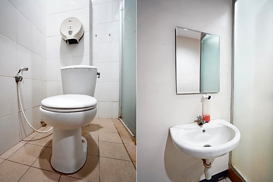 OYO Flagship 90890 Bratang Gede Residence