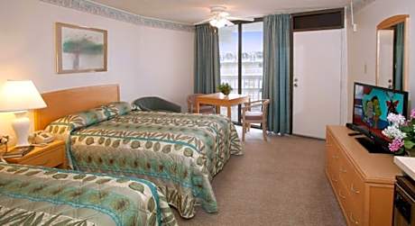 Queen Deluxe A-2 Room with Poolside View