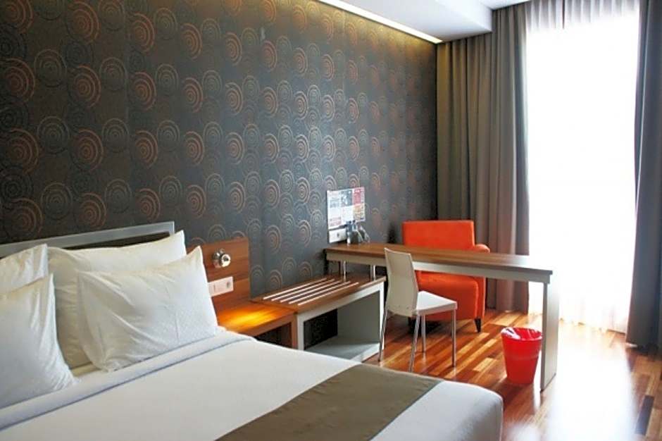 Life Hotel Sudirman Surabaya