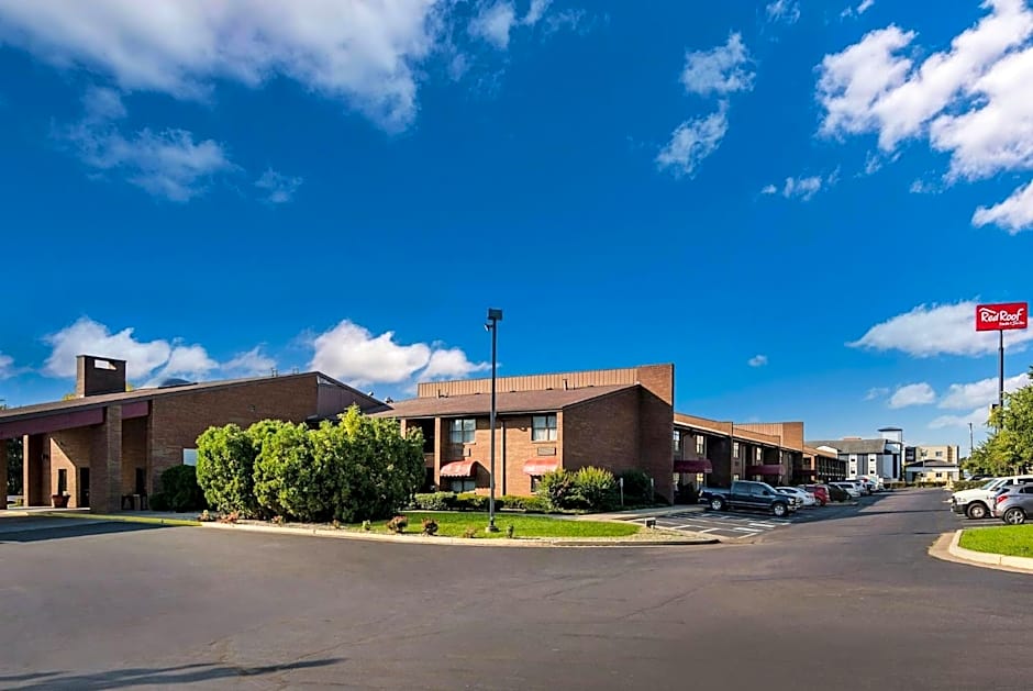 Red Roof Inn & Suites Lexington - Hamburg