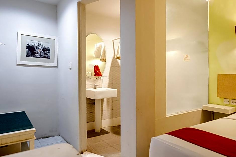 RedDoorz Plus at Sunrise Hotel Sanur