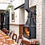 Naughtons Hotel