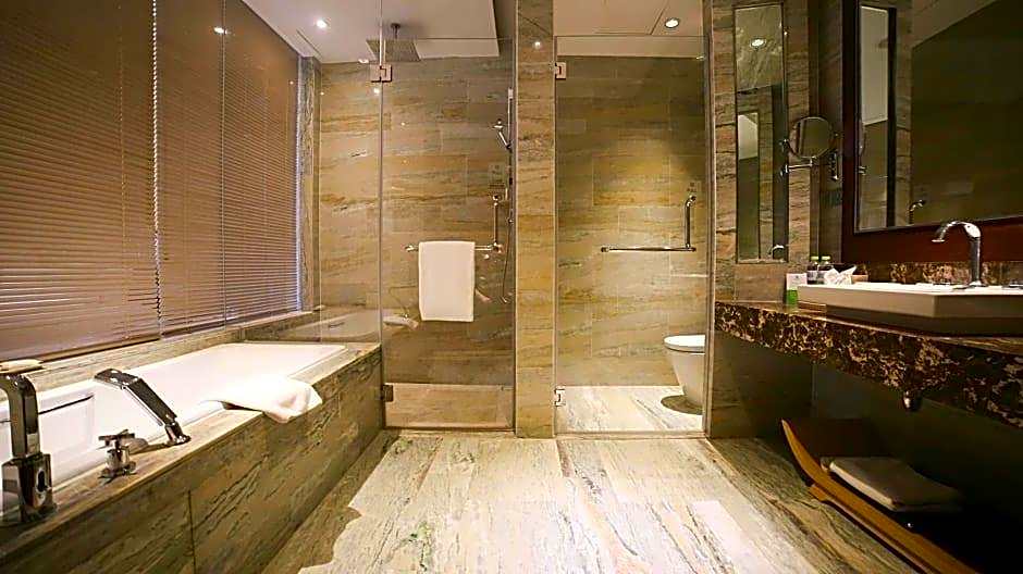 Holiday Inn Qingdao Expo