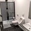 BUSINESS-MOTEL free WiFi & massage, air-con, XXL-Parking