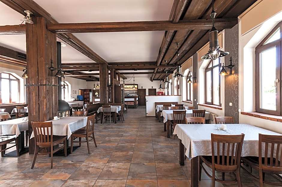 Hotel Sluneční dvůr