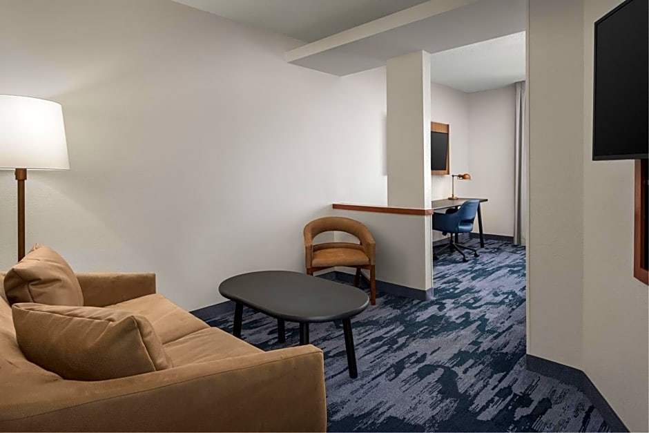 Fairfield Inn & Suites by Marriott Roanoke Hollins/I-81