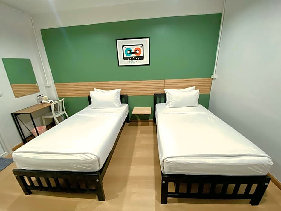 9TY hotel (ninety hotel)