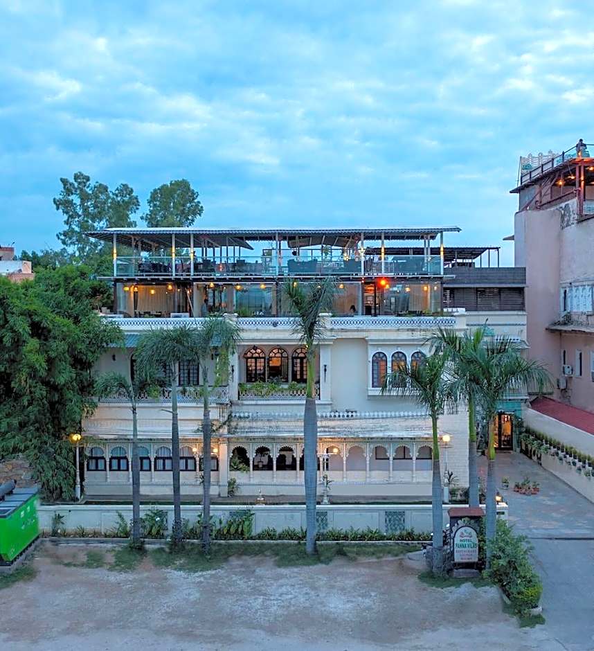 Panna Vilas - A Lake Facing Boutique Hotel