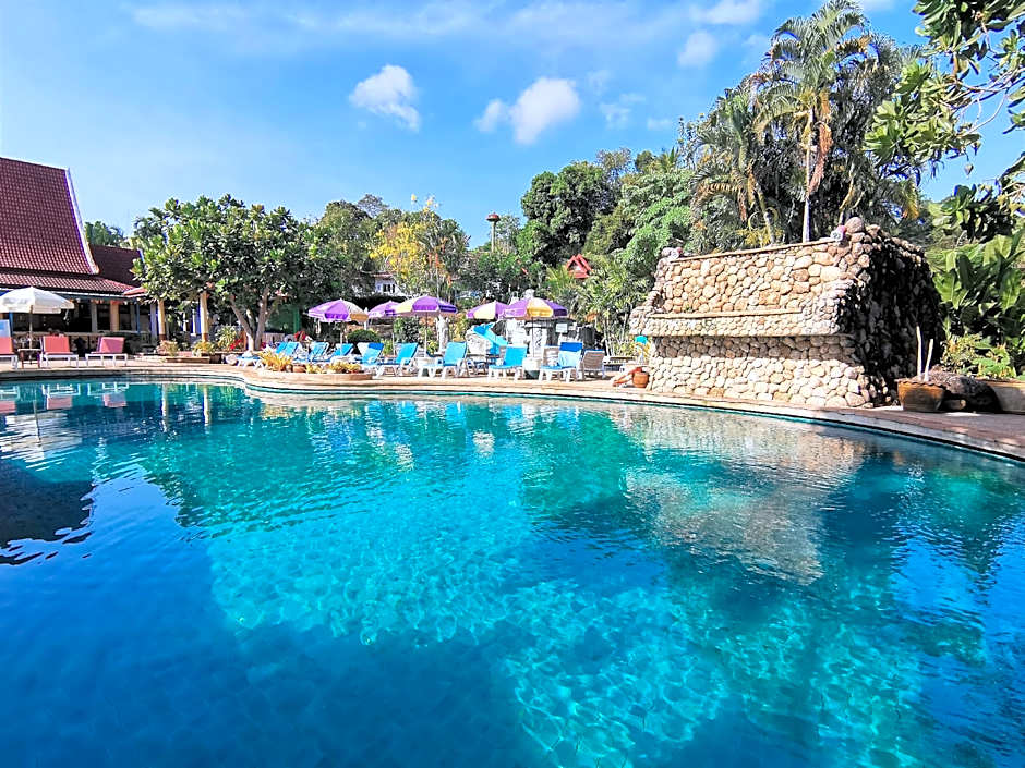 Holiday Villa, Lanta