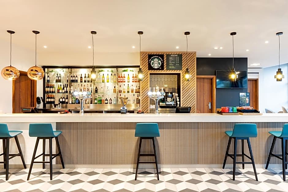 Holiday Inn Stevenage By IHG