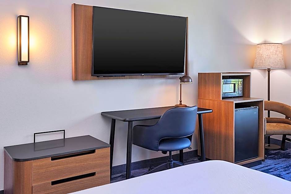 Fairfield Inn & Suites by Marriott Burlington