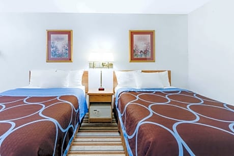 2 Double Beds Non-Smoking