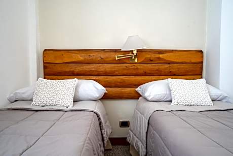 Family Room (6 Adults)