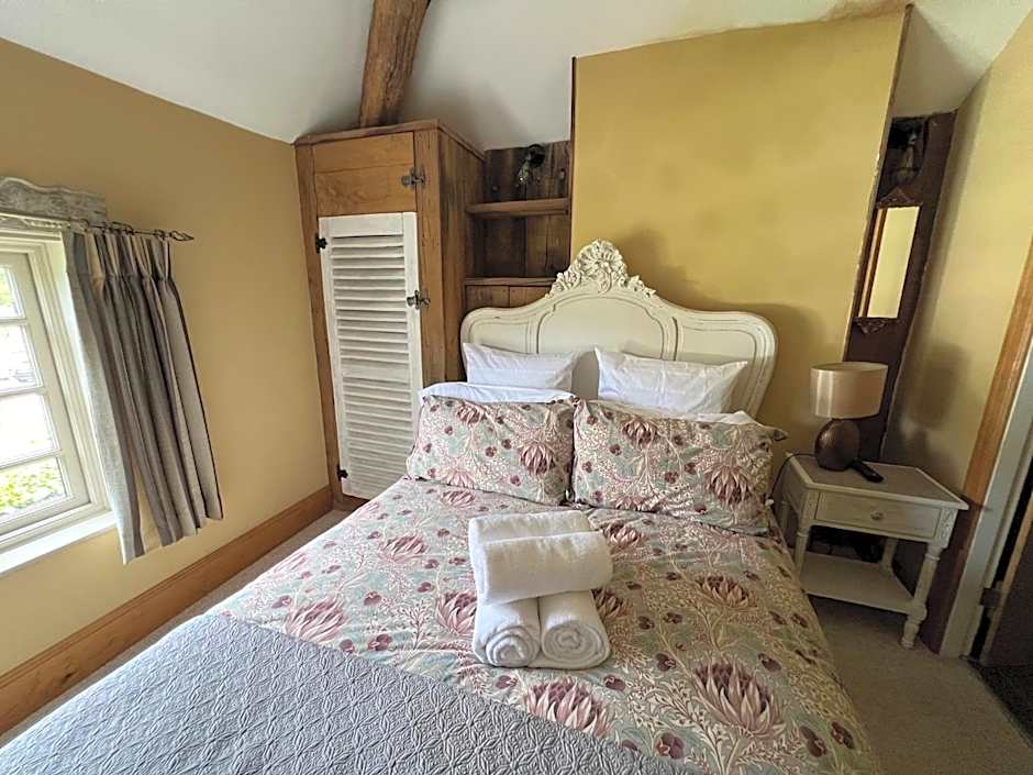 The Bridge House Restaurant and Hotel