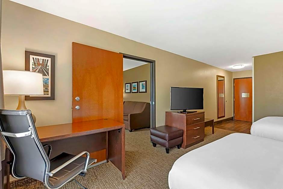 Comfort Inn & Suites Grinnell near I-80