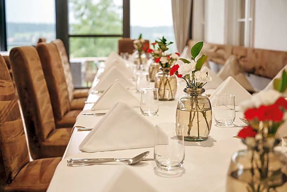 Hotel Auf der Gsteig GmbH