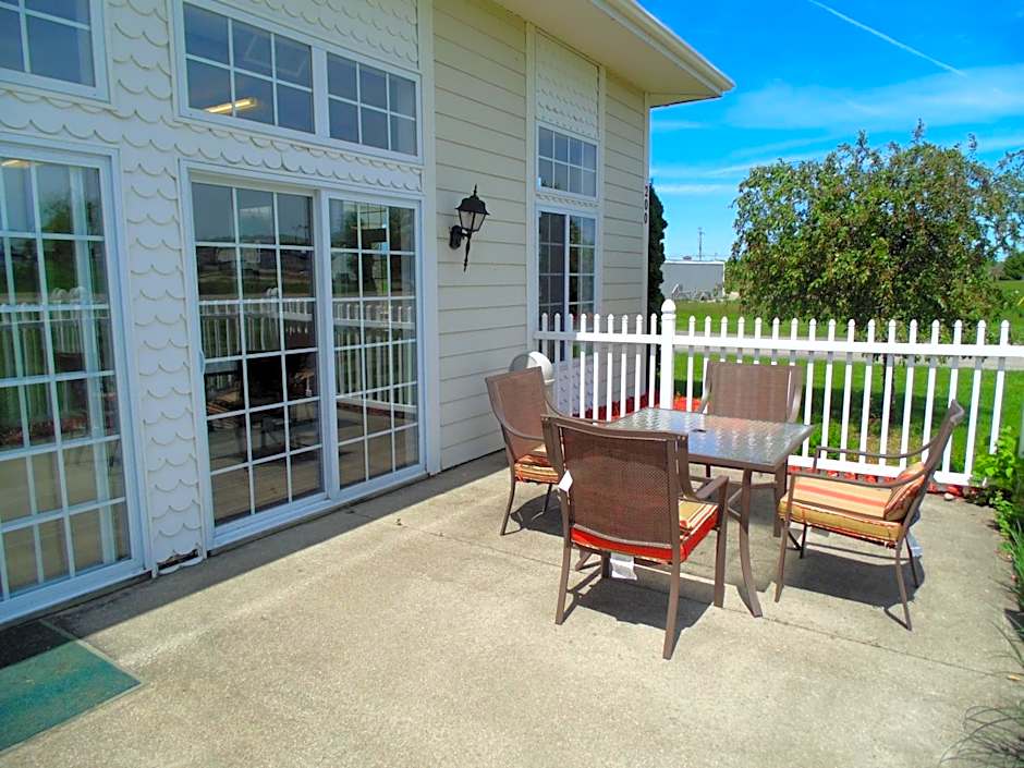 American Inn And Suites Houghton Lake