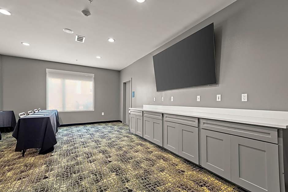 Holiday Inn Gonzales by IHG