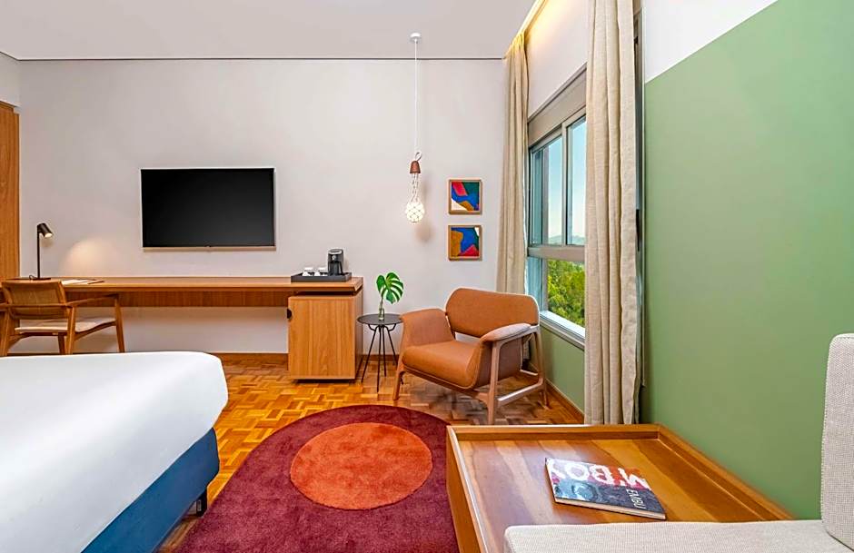 Almenat Embu das Artes Sao Paulo, Tapestry Collection