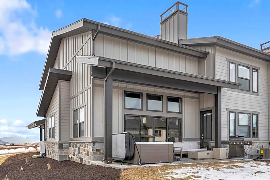 Luxury Stays Club 1012, New lovely 4br TH, New Deer Valley 1 min Park City 10 min