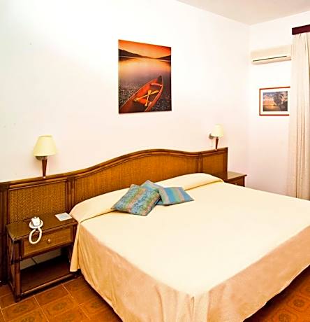 Economy Twin Room