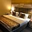 Hotel Deluxe