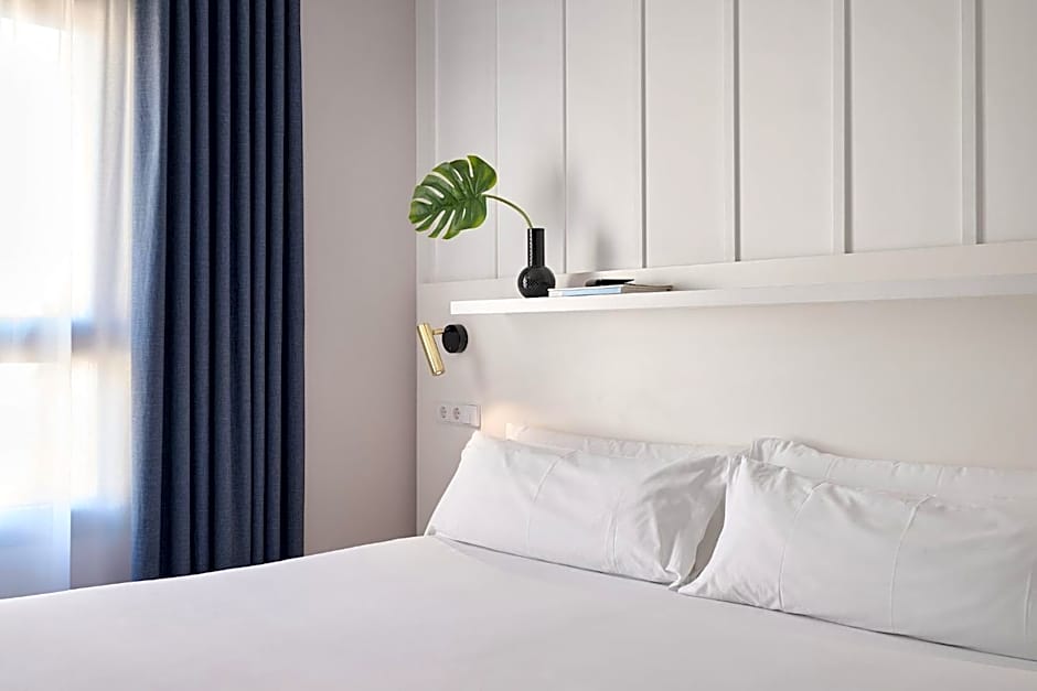 Ramirez Flats Valencia