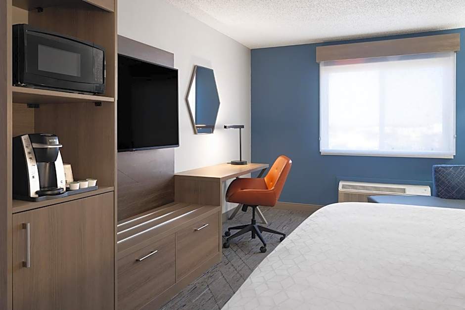 Holiday Inn Express Hotel & Suites Midwest City By IHG