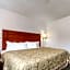 Super 8 by Wyndham St Charles