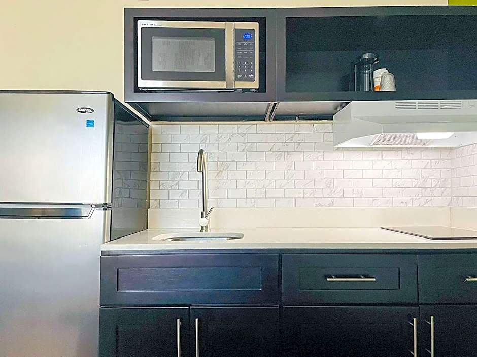 Quality Inn & Suites Lake Charles South