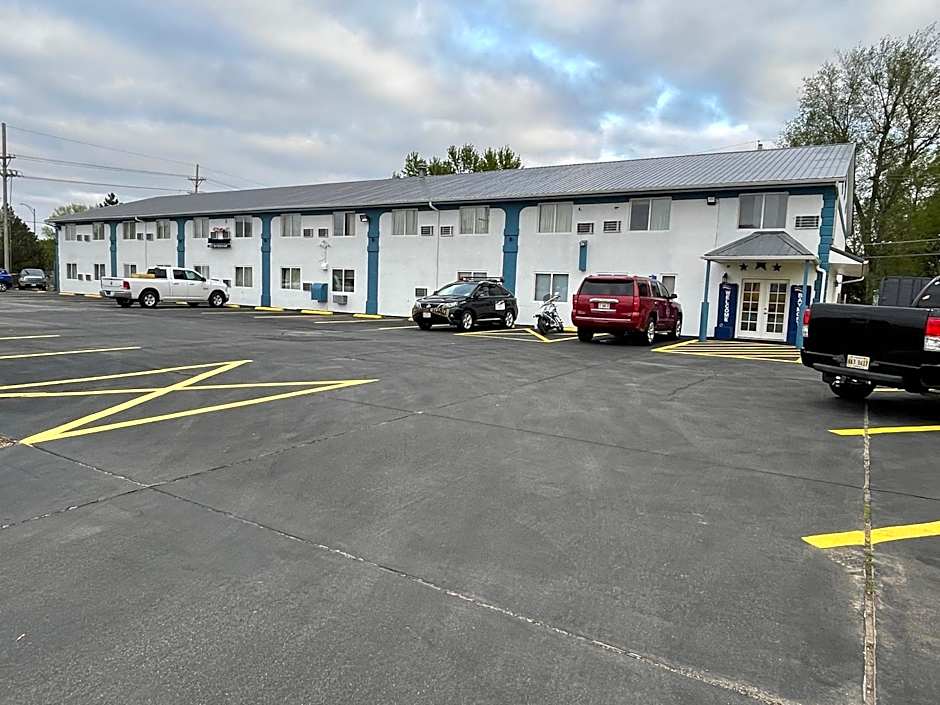 Baymont by Wyndham Hutchinson