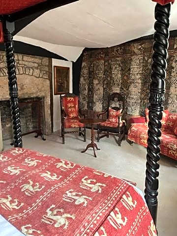 The Saracens Head Hotel