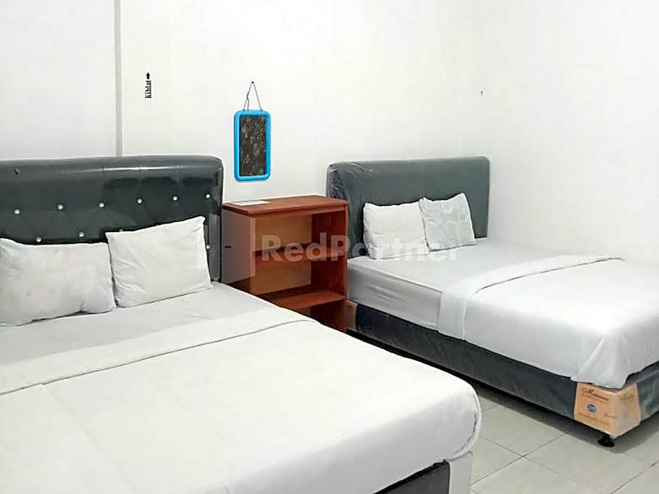 RedDoorz @ Pantai Sayangheulang